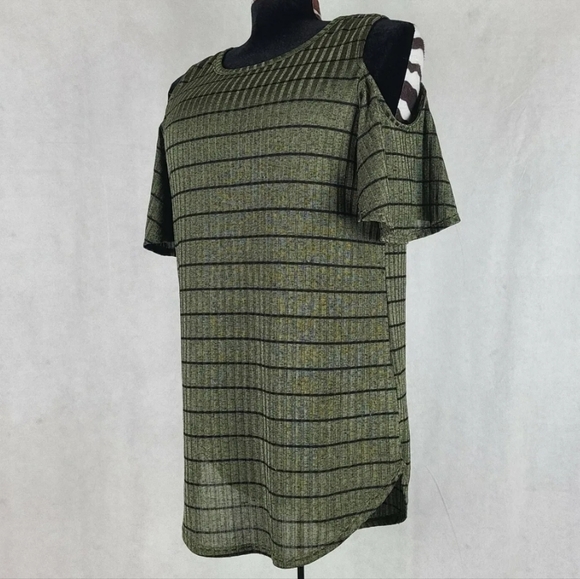 Apt. 9 Olive Cold-Shoulder Top, size M - Picture 3 of 9
